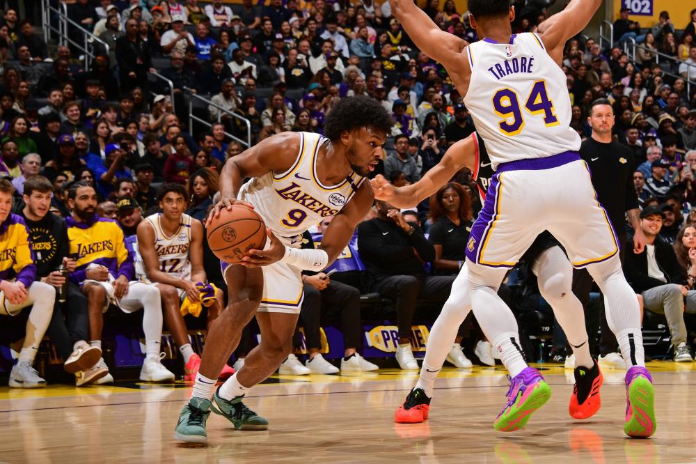 这一消息震 这一消息震