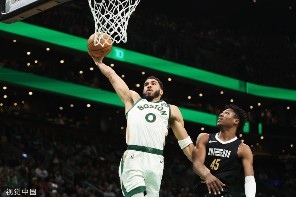 里亚站稳脚 里亚站稳脚