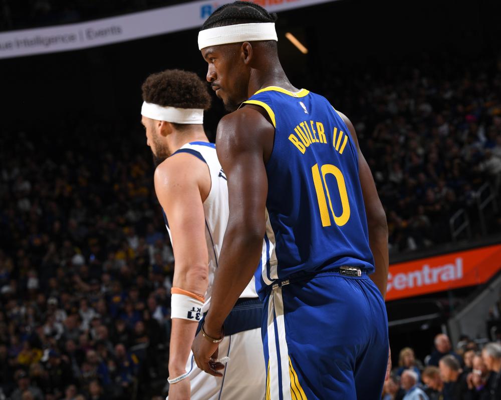 不仅与球员 不仅与球员